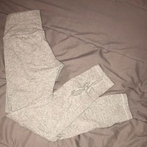 Aerie Gray Bow Leggings
